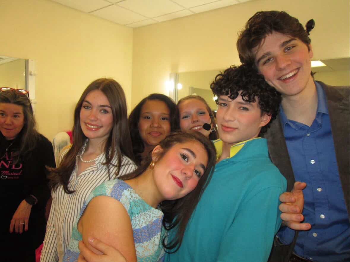 Riverside Brookfield High School tweet media