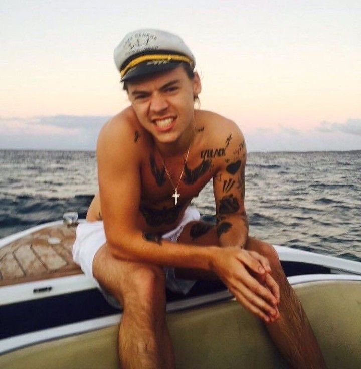 sarah 🧢 tweet media