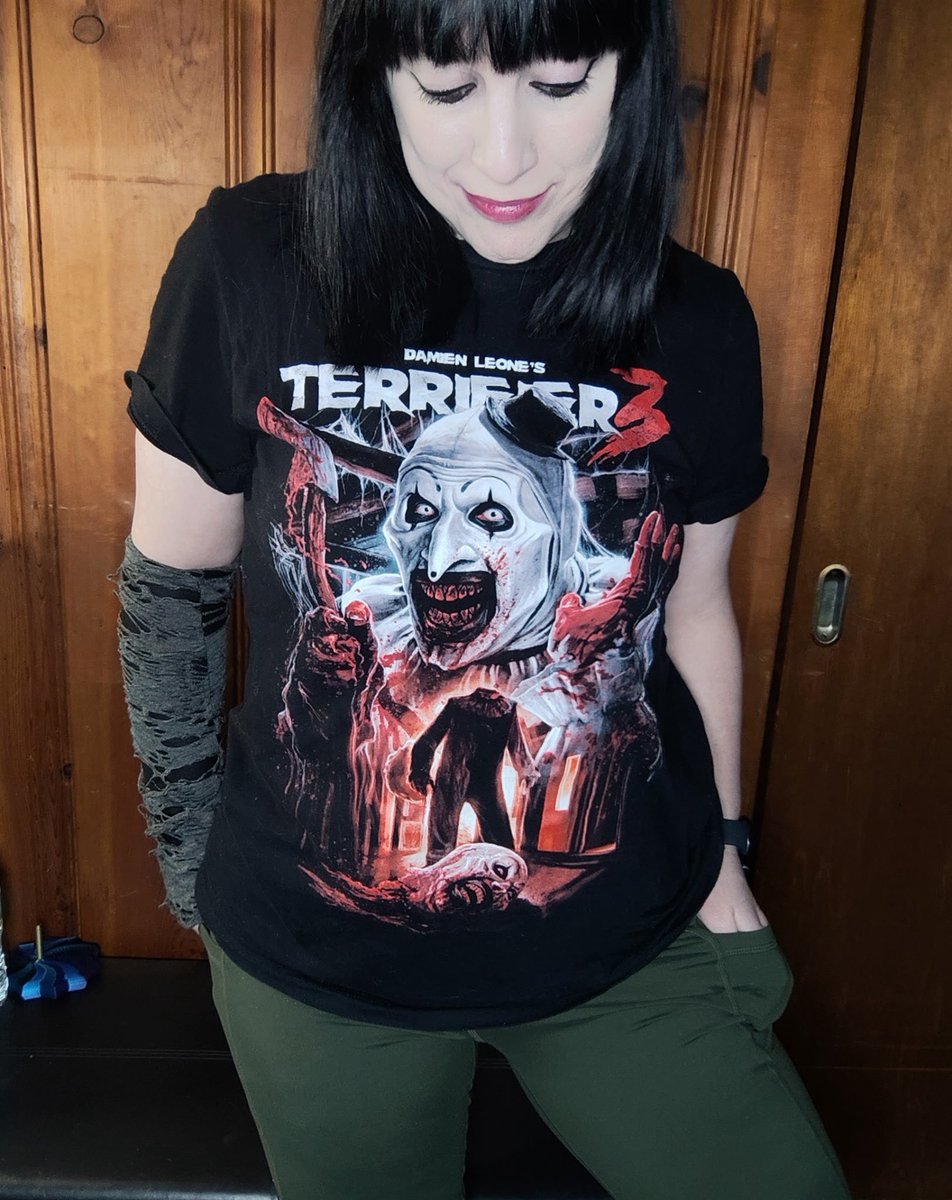 BethLovesHorror tweet media