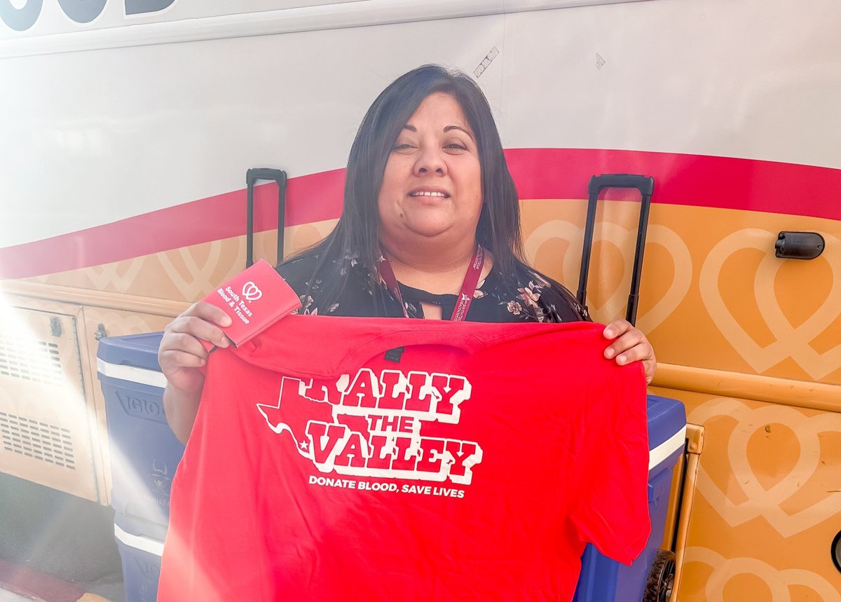 stxhealthsystem's tweet photo. #DonatingBlood, #DeliveringHope. #STHS partnered with @SouthTexasBlood last week to host #communityblooddrives across four of its #RGV facilities, with #STHSStaff &amp; community members donating more than 20 units of #blood, potentially saving 60 lives. https://t.co/I8DnM25fKr