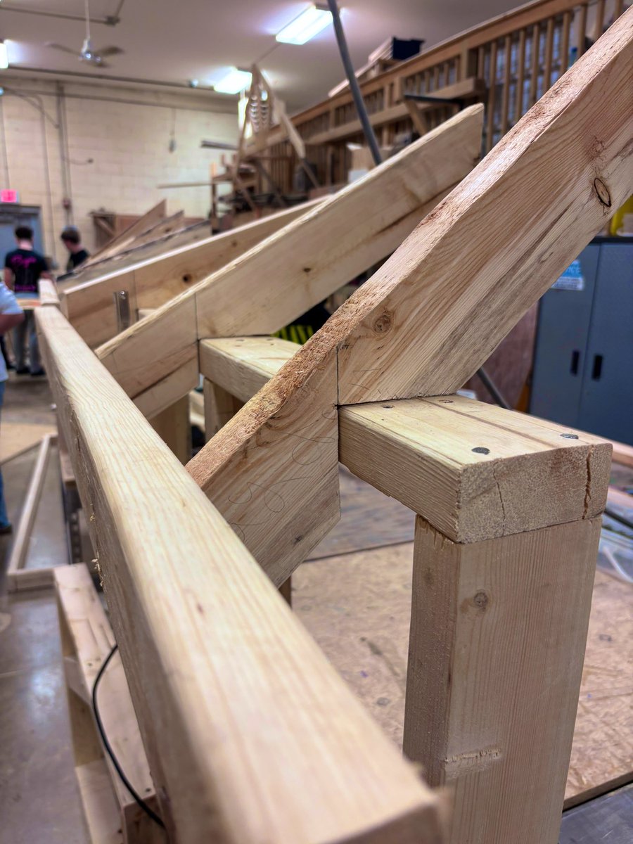 Oakland Construction tweet media