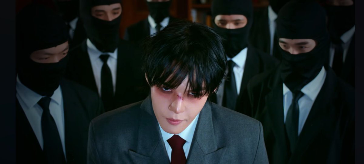 laurinha ☔︎ tweet media