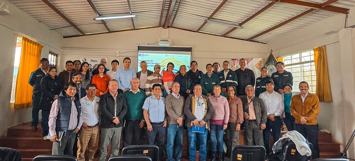 UEenPeru's tweet image. Cajamarca fortalece su cadena de lácteos con enfoque de economía circular🇪🇺🇵🇪

Se desarrolló una jornada de trabajo en la región, orientada a identificar acciones concretas de #EconomíaCircular en la cadena de valor de lácteos.

#UEenPerú #NegociosSostenibles

👇