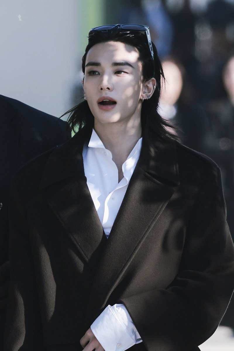 seuptto32o's tweet photo. 260303   Dior

#현진 #Hyunjin
#HYUNJIN_DiorAW26 https://t.co/dI9hLTRkMU