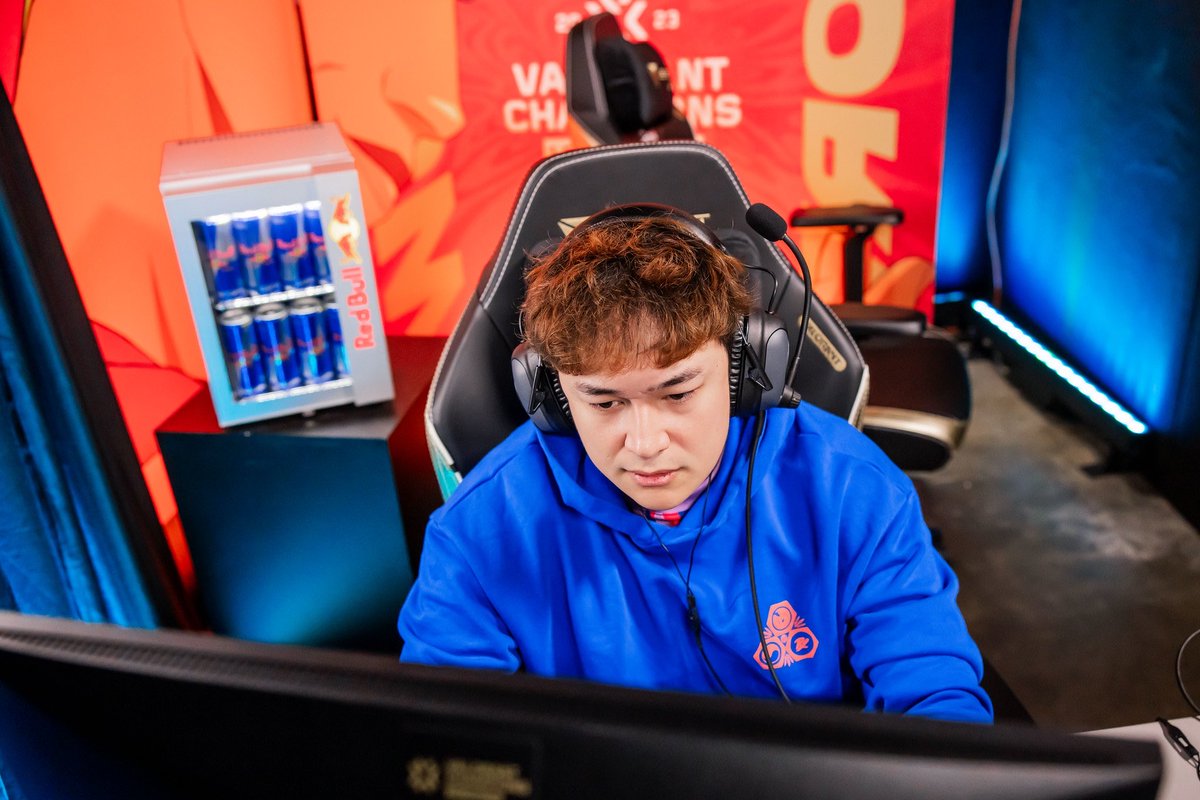 RocketBullets's tweet photo. PRX Head Coach alecks 🇫🇷 on the Draw Change:

“I actually hadn’t prepared anything for Gentle Mates. The only thing we talked about was what match we were gonna play. So when they told me they were redoing the draw I was like ‘ok sure.’”

😭😭?????

via @SageDatuin https://t.co/qpTZRMFQRe