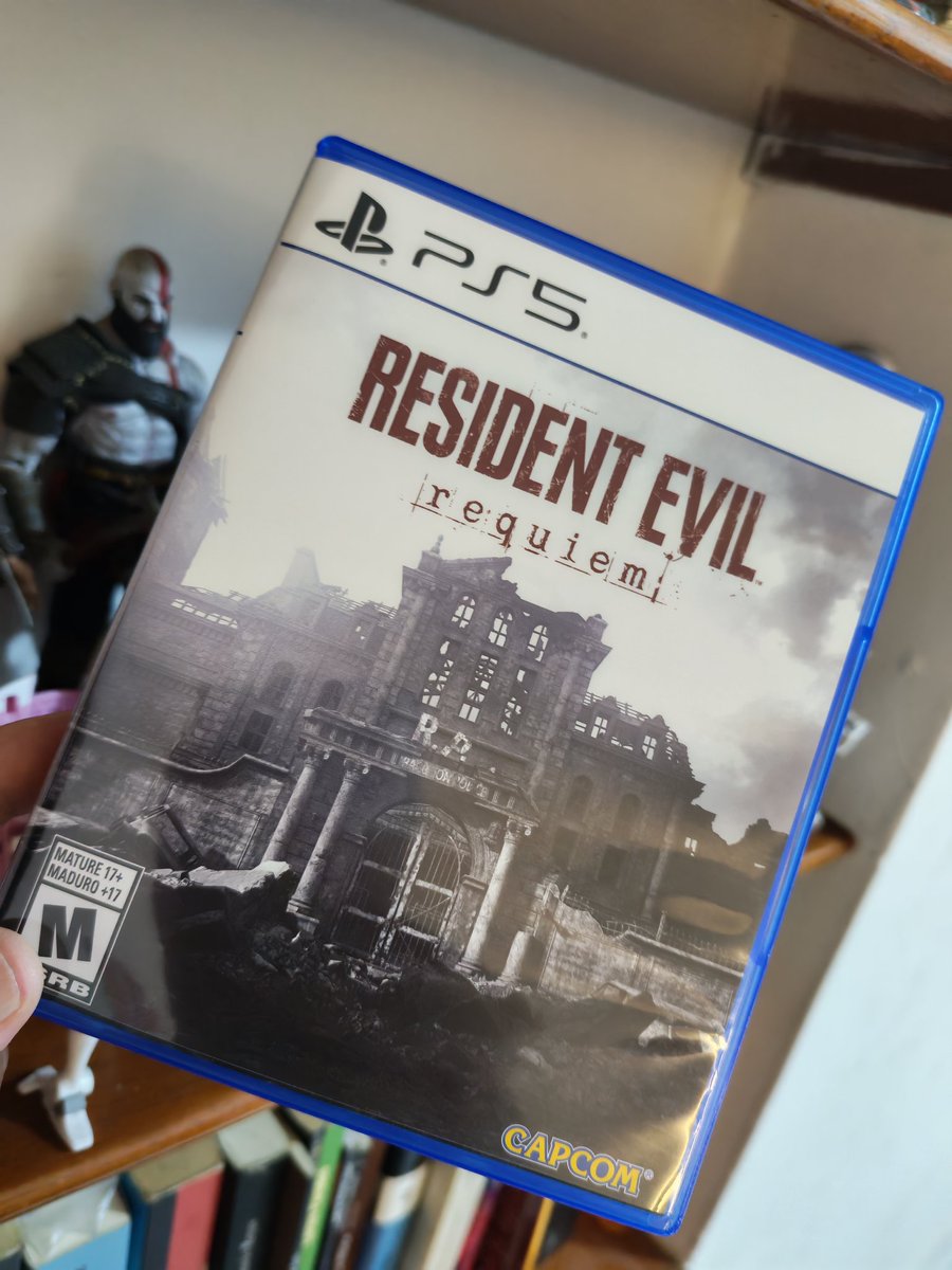 jecabrejos1's tweet photo. Ya está en mis manos #ResidentEvilRequiem Aunque habrá que esperar el fin de semana para probarlo #Vidaadulta #Survivalhorror #Capcom https://t.co/Nr75mfLAAP