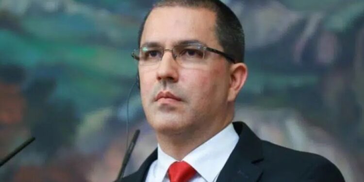 LeonardoJYar's tweet photo. Jorge Arreaza ratiicó que las libertades plenas de este instrumento legal representan un gran aporte para la paz del país. 
#GenteQueResuelve #follow #perletti #sergetti #donnalisi #oriele #anality #eeuu #trump @VNVenezuelanews https://t.co/BUuqsM66iJ
