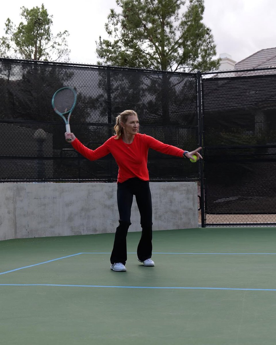 steffi_graf_'s tweet photo. All the different feelings getting back on the court!❤️ https://t.co/DvwqZw1EaN