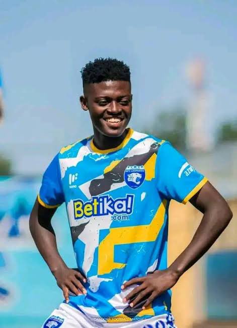 Kenya troll football ⚽ tweet media