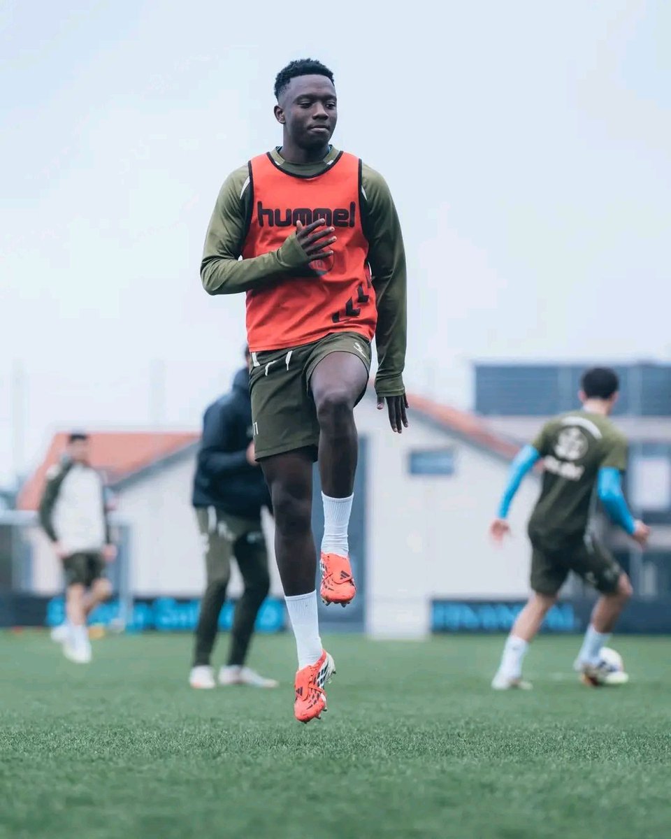 Kenya troll football ⚽ tweet media