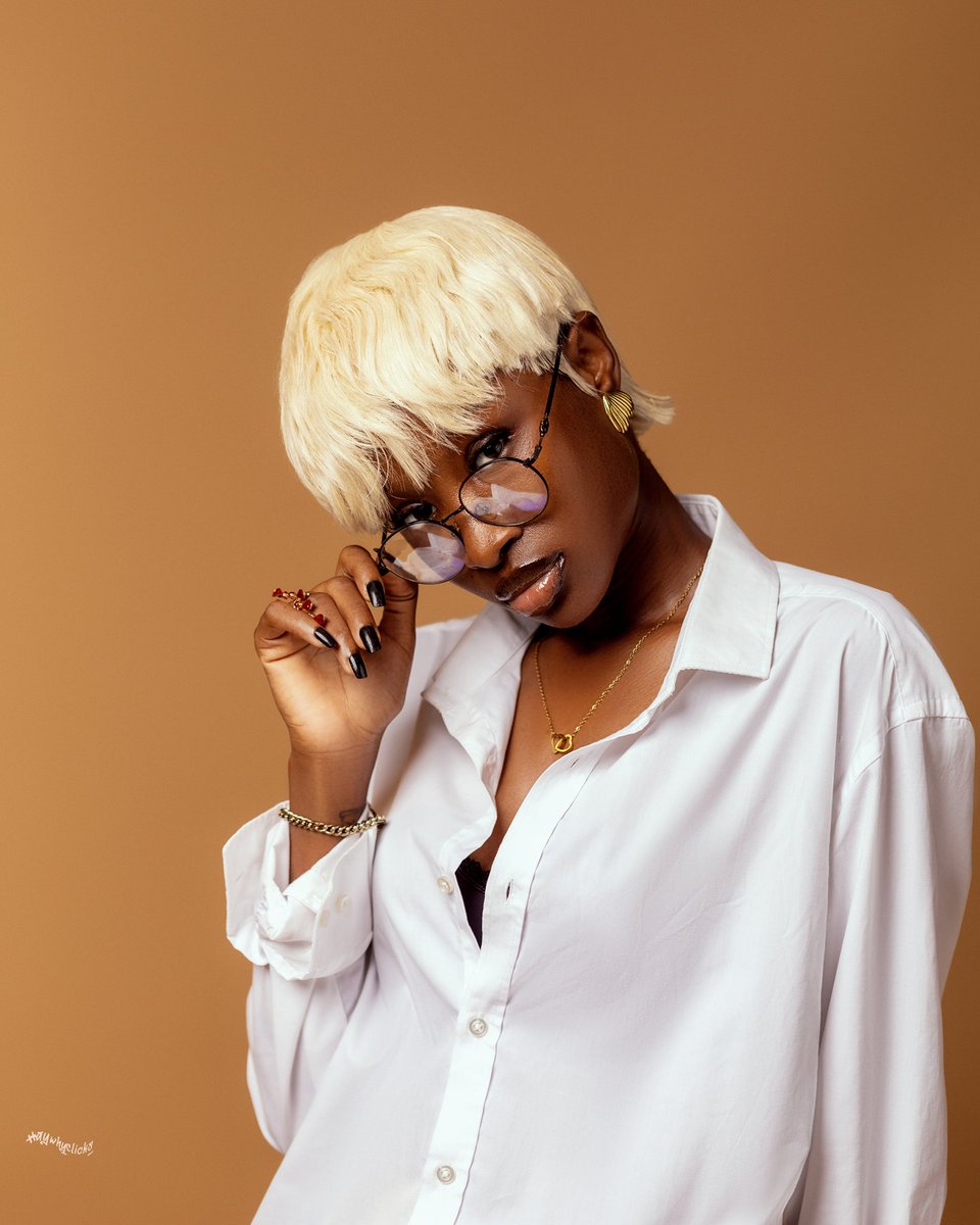 _mangagurl's tweet photo. A year later...🎂🎉🥳🎁

Cheers to more🥂

@haywhyclicks shot it 📸📷

#March3rd #birthday https://t.co/ZYUIyWeNQu