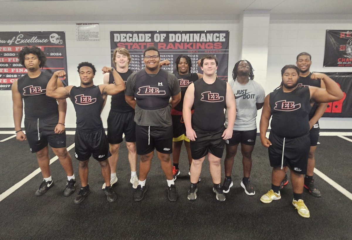 The Rocker Lee tweet media