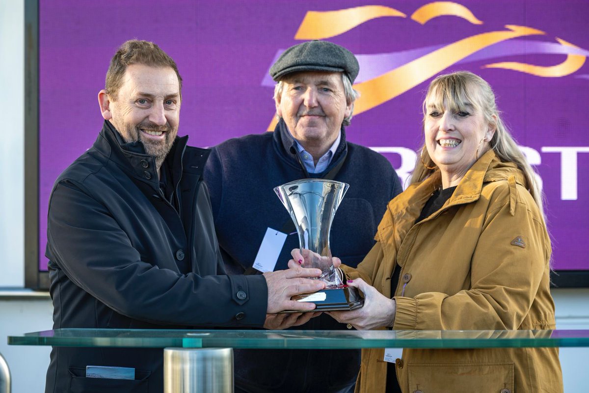 Leopardstown RC tweet media