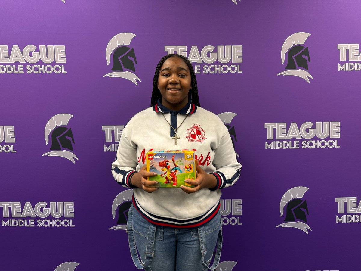 Mr. Black tweet media