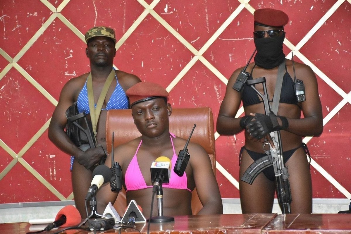 Commandant tweet media