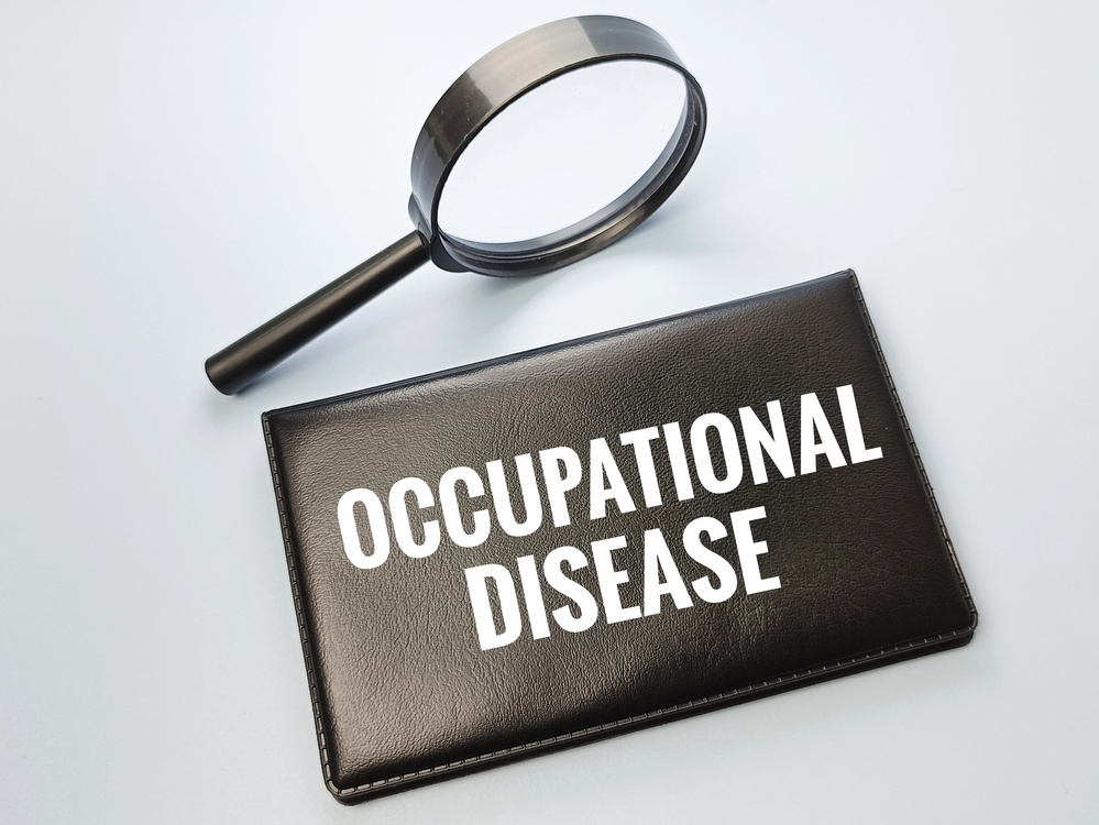 Occupational diseases develop over time, not in a single moment. This guide shows Illinois workers how these claims differ from traditional injury cases and what evidence matters most.  bit.ly/4r69GbC #claims #workinjury #illinoislawfirm #occupationaldisease
