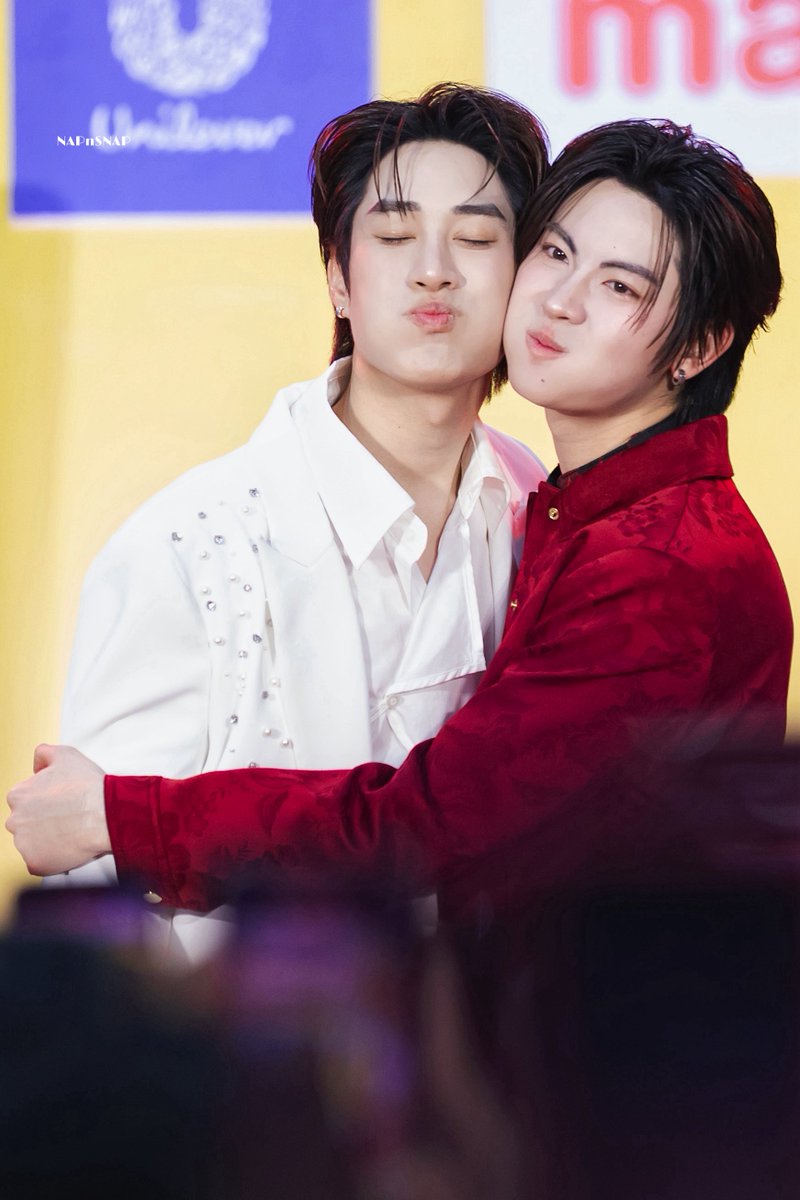 วันนี้ติดฝนขอจุ่มแก้มปุ๊บได้ปั๊บ น่ารักมากก 😚

TLEFIRSTONE X UNILEVER
#UnileverCNYMakroxTleFirstone
#เติ้ลเฟิร์สวัน #TleFirstone
#TLE_mtm #Firstone