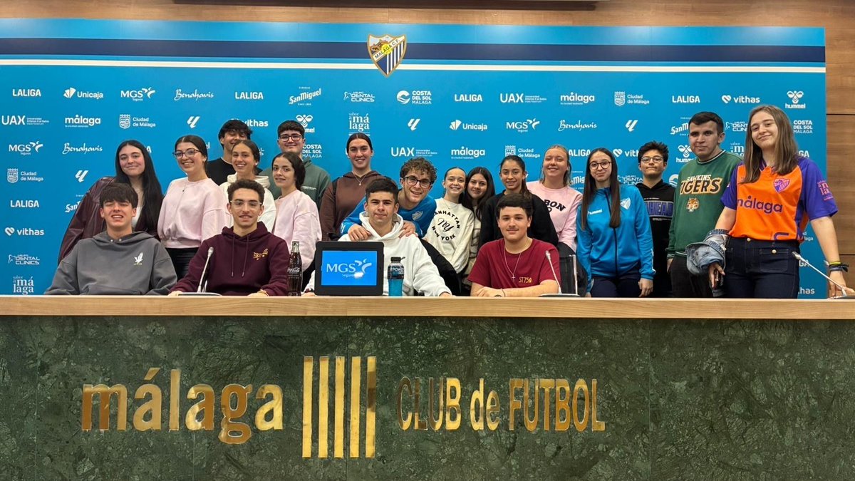 En la tarde de hoy, nuestro grupo joven ha realizado un tour por el museo y los lugares más exclusivos del estadio de La Rosaleda.

C.c. @malagacf

#CofradiasMLG