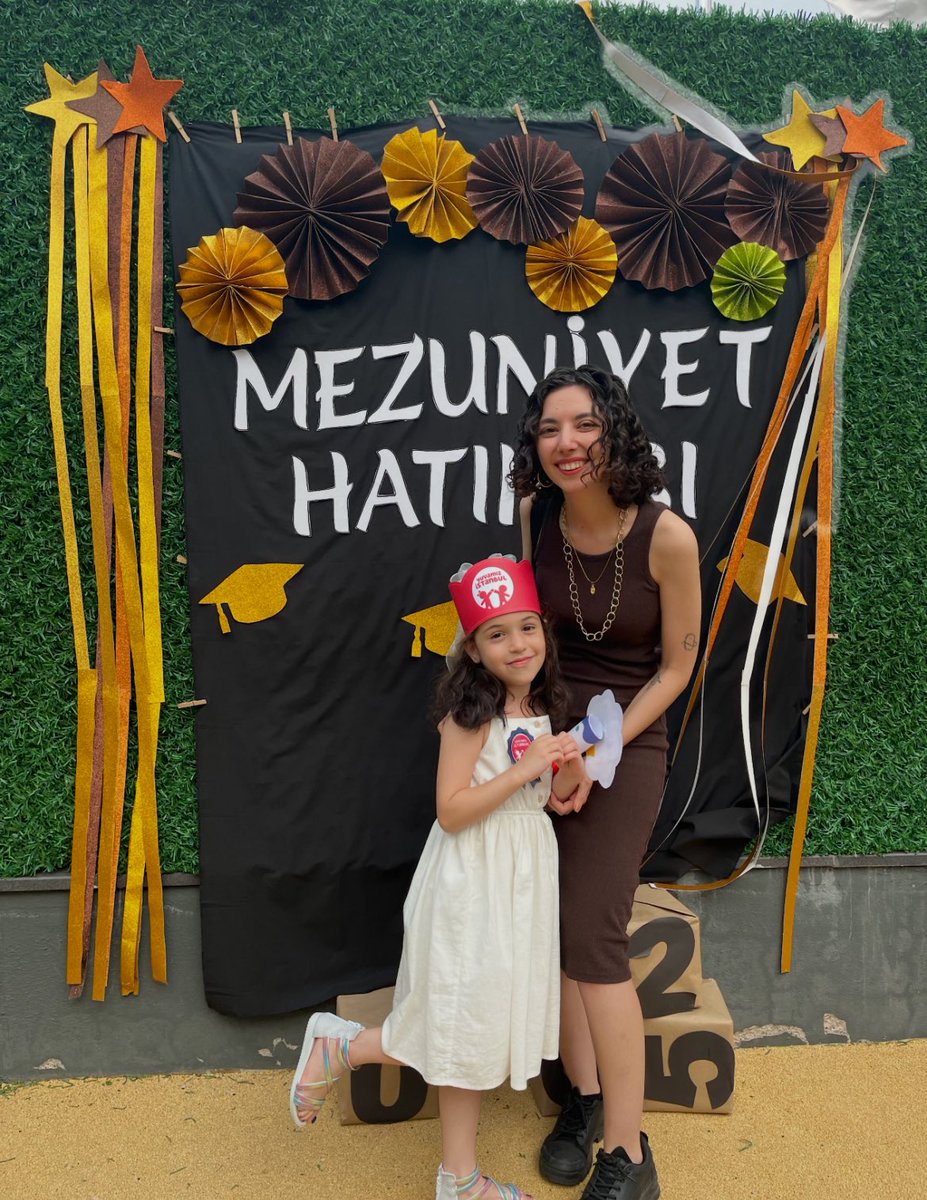 Buse Naz tweet media