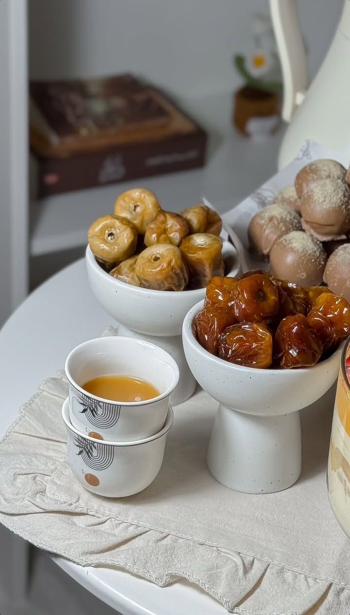 #مساء_الخير
"لكَ الحَمد مرارًا وتكرارًا
فأنّي أستظِلُّ بنعَمِك وكرمِك عليَّ"