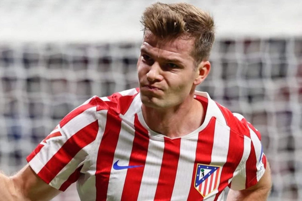 Por la mañana café
Por la tarde ron
Llévame a Sevilla
Ale-xan-der Sor-lo-th

<a href="/Asorloth/">Alexander Sørloth</a>