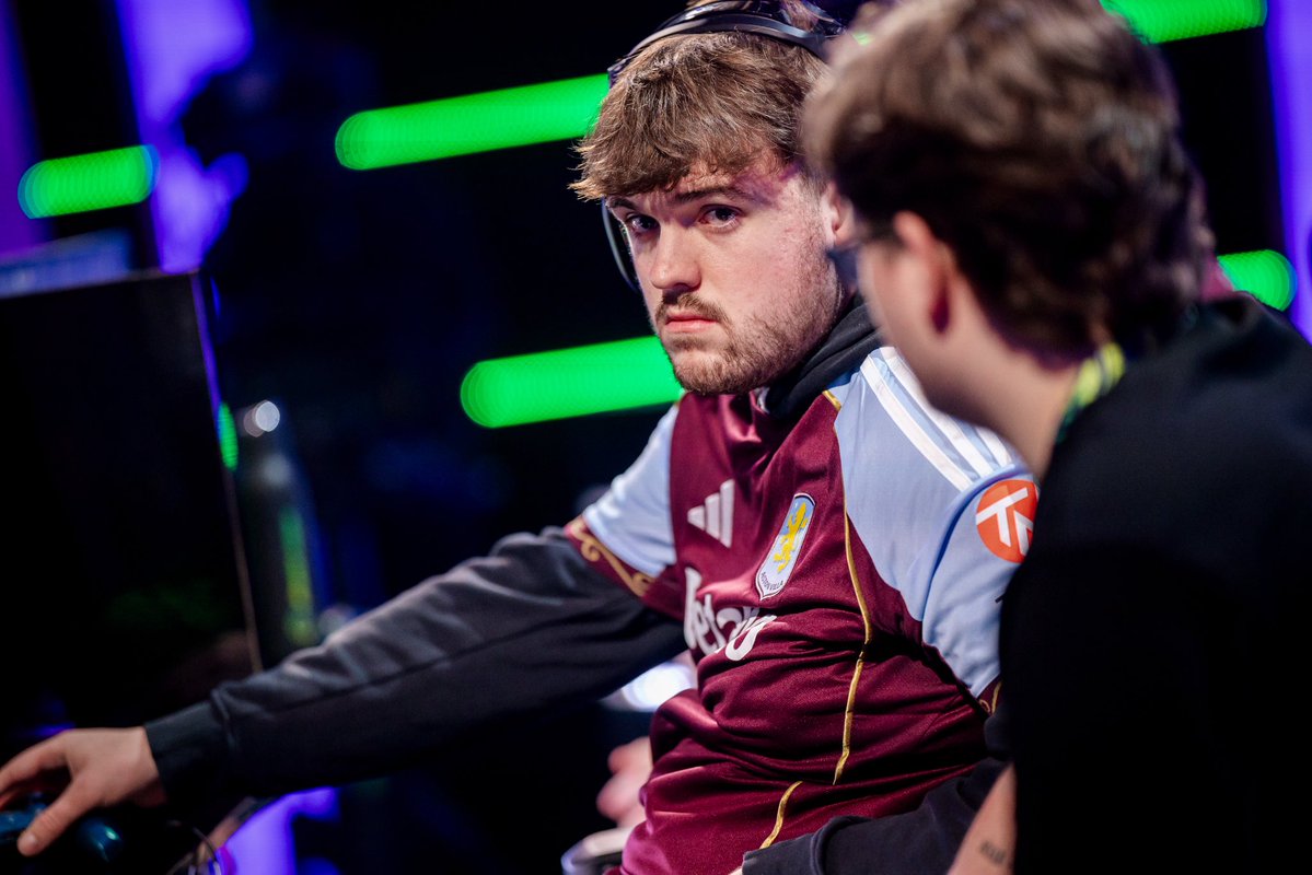 SAF Cameron tweet media