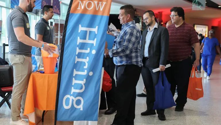 According to this article ‘skills are a hot ticket’ particularly if applicants have AI skills – but not many people have these skills because they are new. Remember, sometimes it is not the qualifications, but the willingness to learn that matters. buff.ly/PtdRdFE
