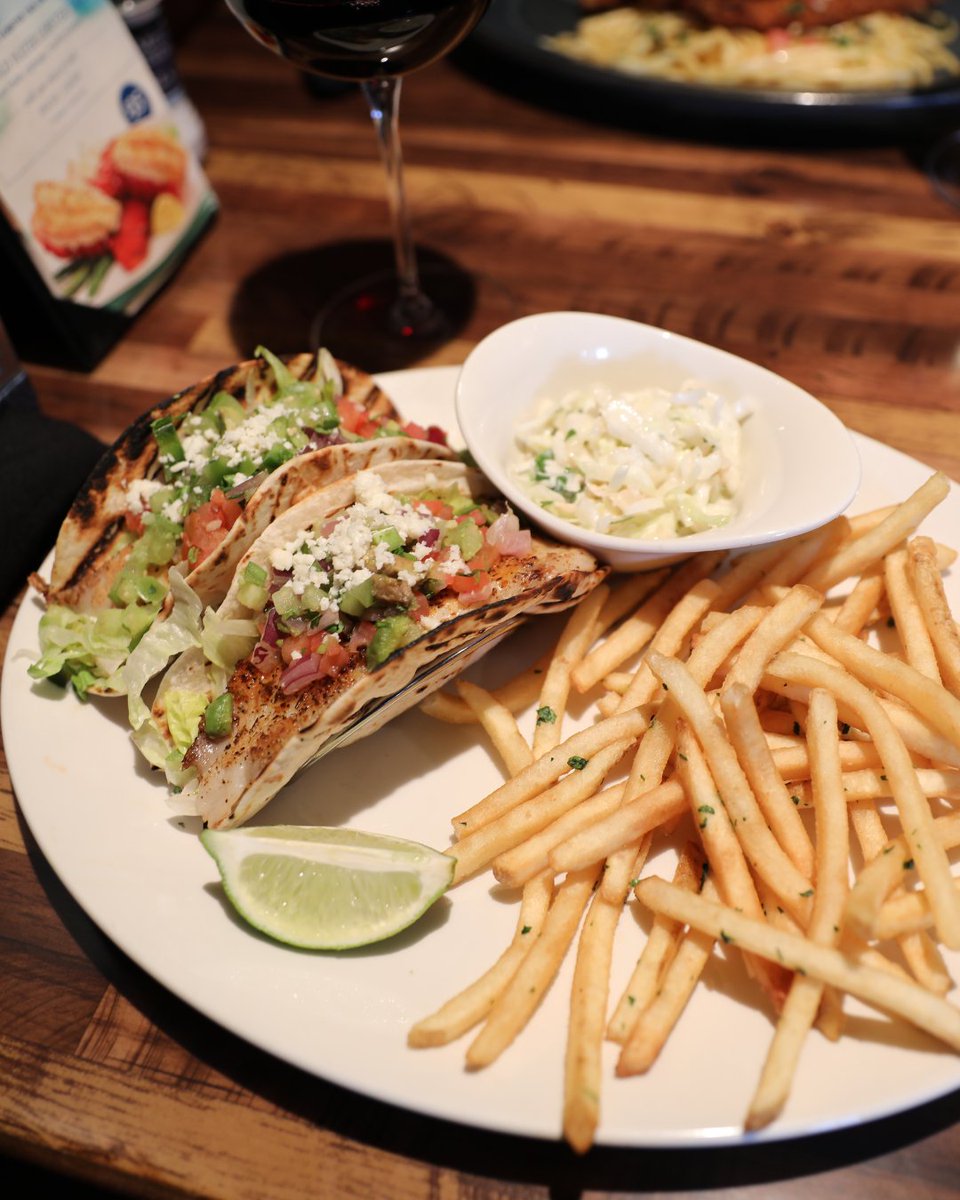 MitchellsFM's tweet photo. Need a lunch escape? 🍴 Mitchell’s has you covered! Enjoy 2 courses with our Power Lunch Box for just $21. Our Blackened Fish Tacos are perfect for satisfying your cravings without weighing you down. https://t.co/xkPQJsAZuc