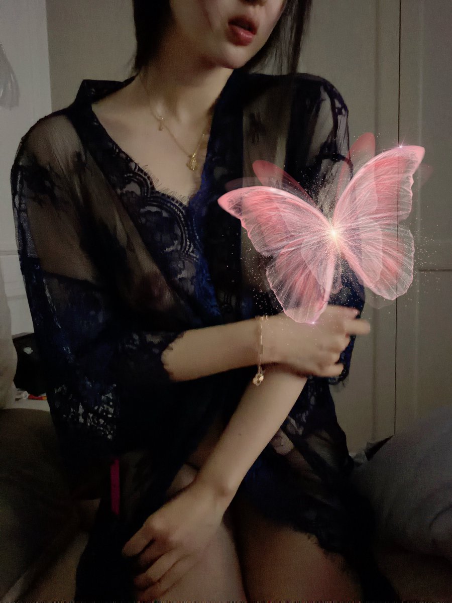 Alex&CoCo tweet media