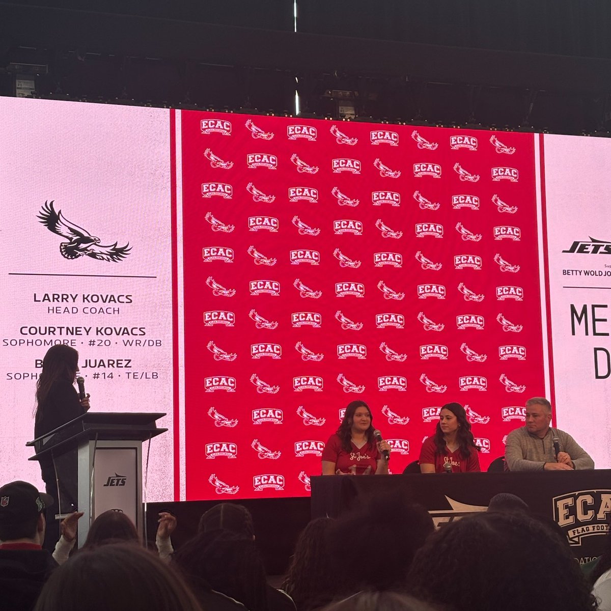 sjuhawks_rec's tweet photo. Last Friday our women's club flag football attended the ECAC Media Day at MetLife Stadium. It's safe to say they had a great time and we're proud to see our Hawks representing SJU on such a big stage as this historic first season kicks off. #THWND https://t.co/e4jGrh6Lr0