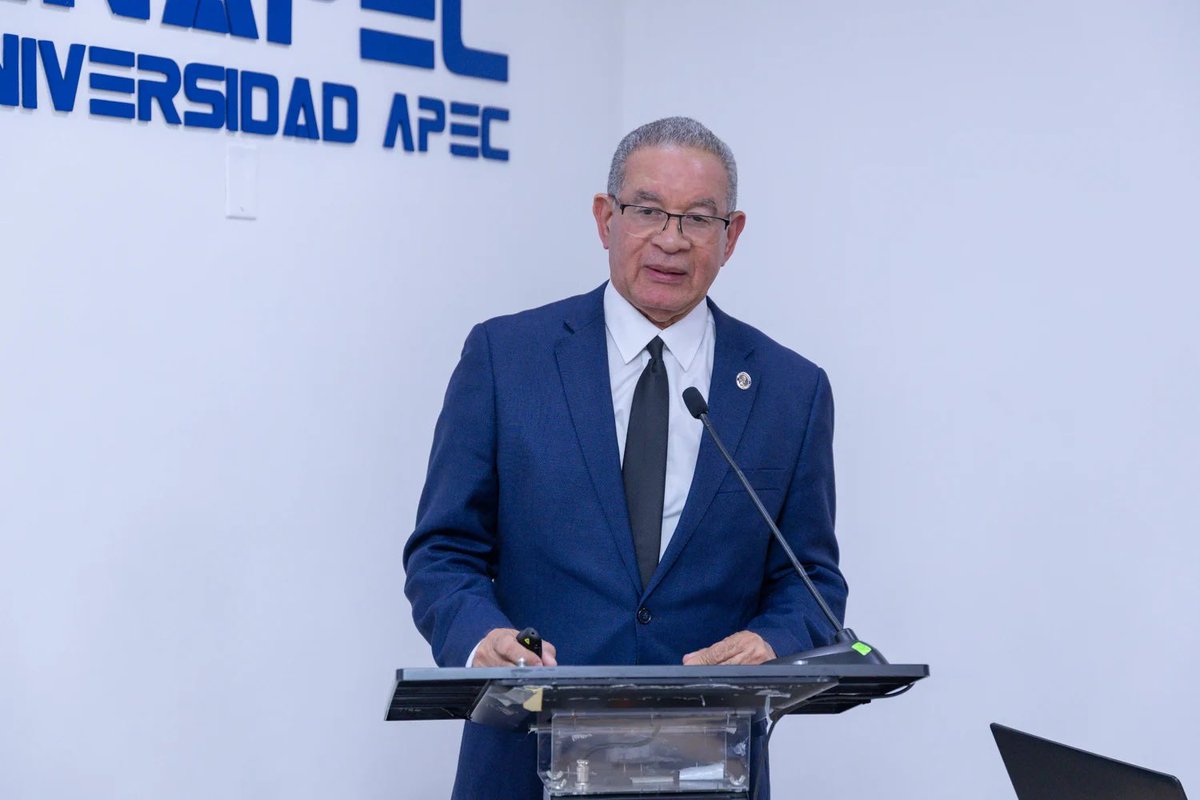 Universidad APEC tweet media