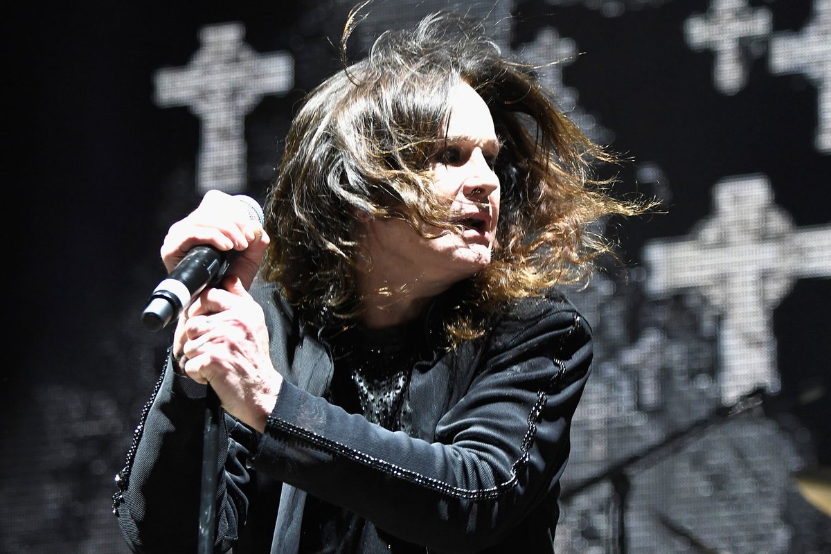 Loudwire tweet media