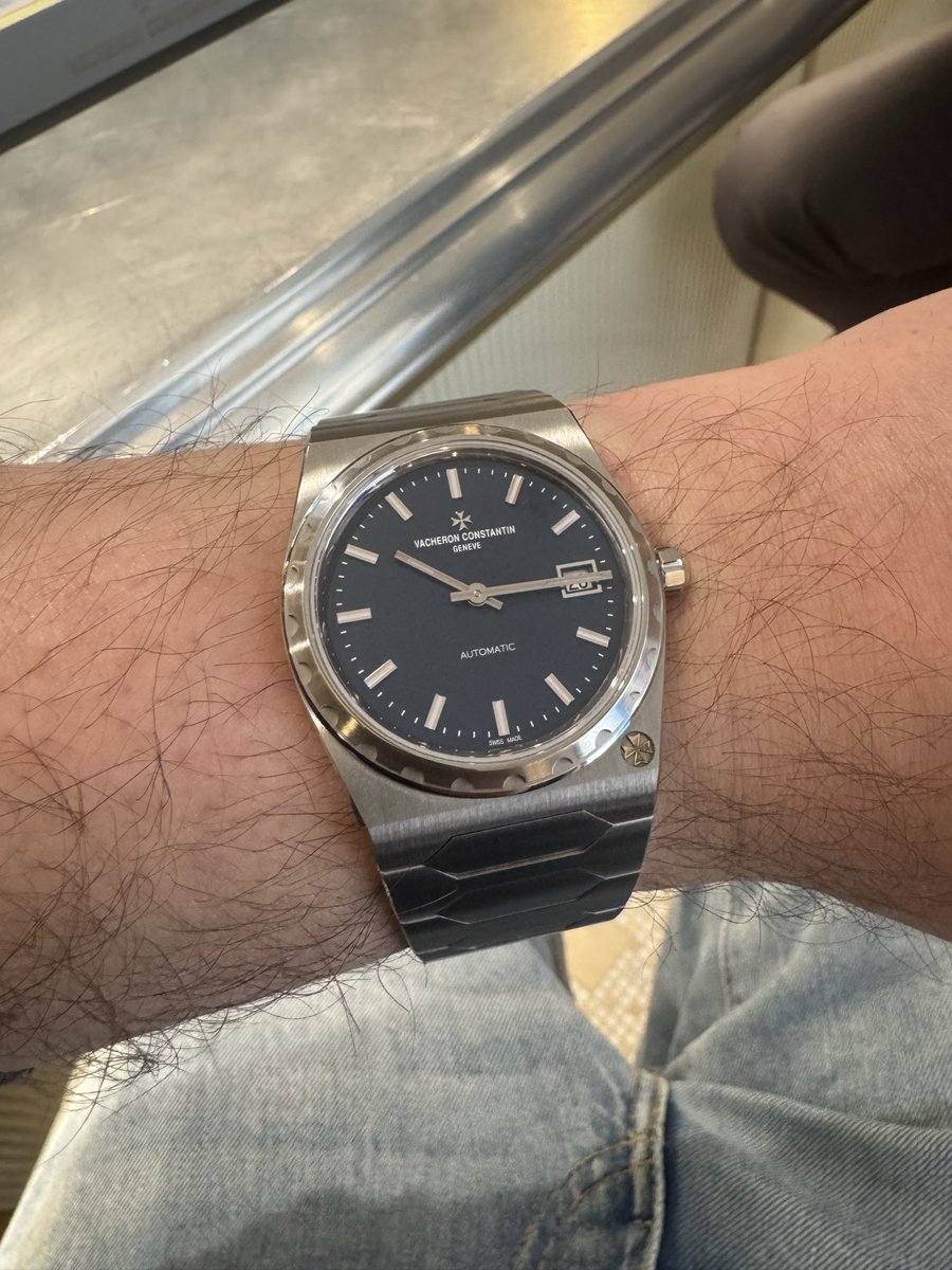 La Cave à Montres tweet media