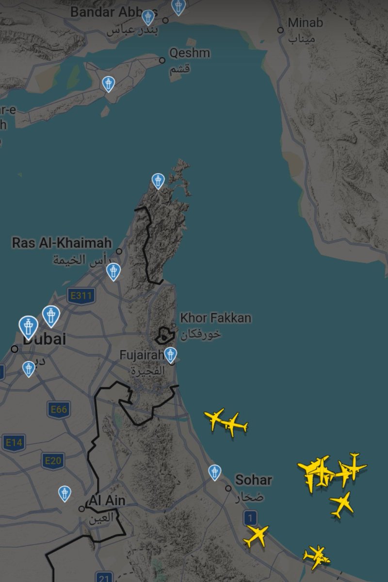 All the flights as seen in the frame are unable to land at UAE various airport #dubai #Sharjah #AbuDhabi due airspace closure. 

#Iran #IranWar