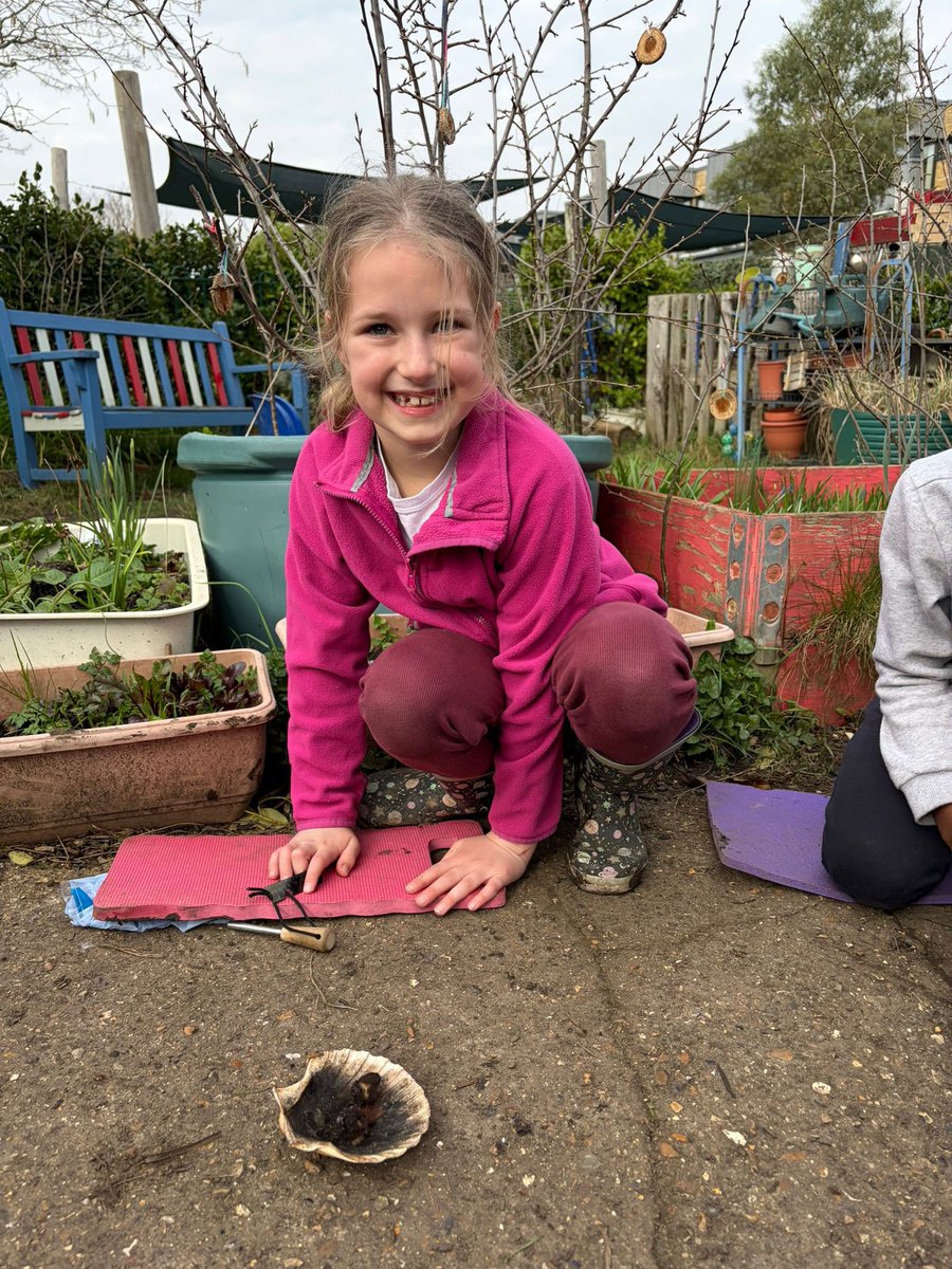 LEOforestschool's tweet image. 🔥 Forest School @CCJacademy Year 4 
Fantastic perseverance today with flint and steel! You kept going, encouraged one another, and showed brilliant teamwork.
Every spark counts — we’re so proud of you! 🌟🌲
#ForestSchool #Year4 #Teamwork #Perseverance