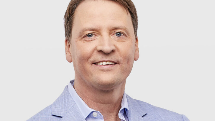 Installation tweet media