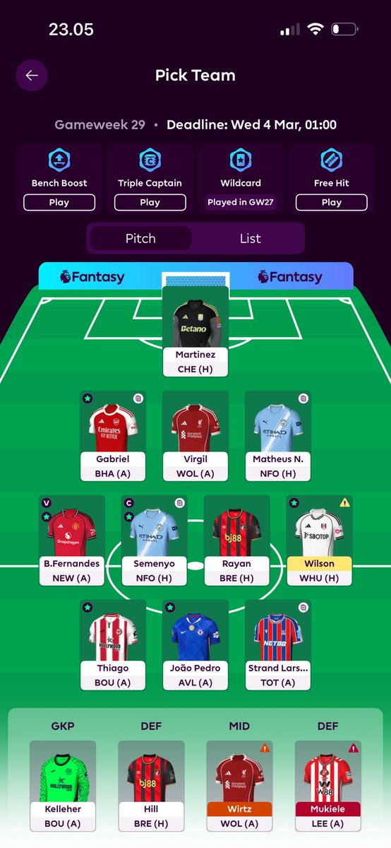 duhverr's tweet photo. @FPLOlympian Wildcard used two weeks ago.

1FTs left.

What would u do? Get rid of Larsen for Ekitike or Wirtz for someone?

Might just roll it, please advice 😵‍💫 https://t.co/C0EiuNZQbb