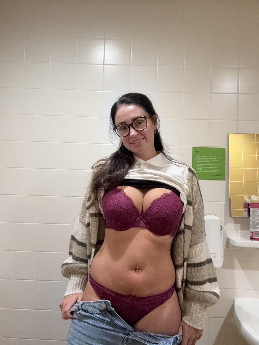 Ruth Campbell tweet media