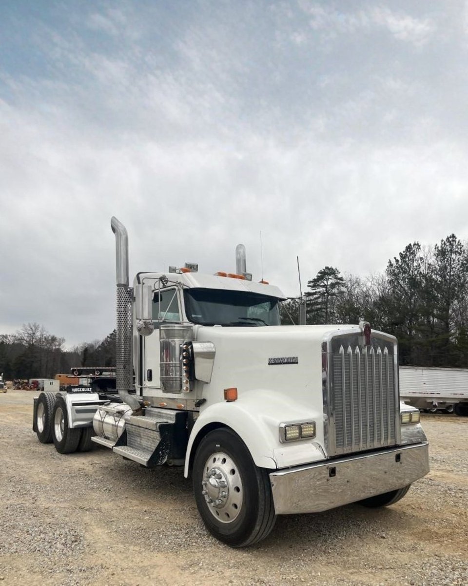 EQfacts's tweet image. Find loaders, dozers, trucks and more in Clayton Auction's Spring Consignment Auction. Register to bid now on Equipmentfacts.

📅 March 5-6
⌚ 9 AM CST
📍 Finger, Tennessee
🔗 ow.ly/gTvo50YoGR3

#EquipmentAuction #ConstructionEquipment #TennesseeAuction