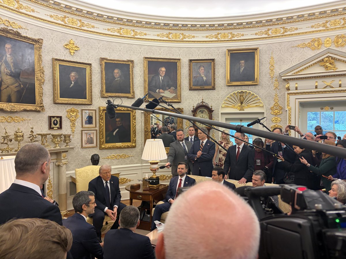 Robin Alexander tweet media