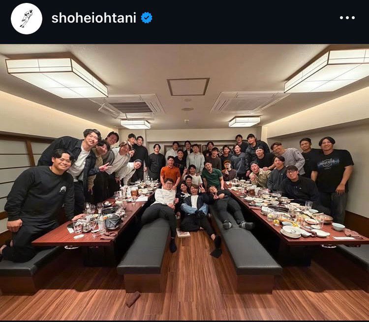 今回も頑張ります。雄星の横に写ってます。代表で一緒に戦うのは初めてやね。

photo by 前田健太 <a href="/yugure_miv/">夕暮れは大きな書物だ</a>