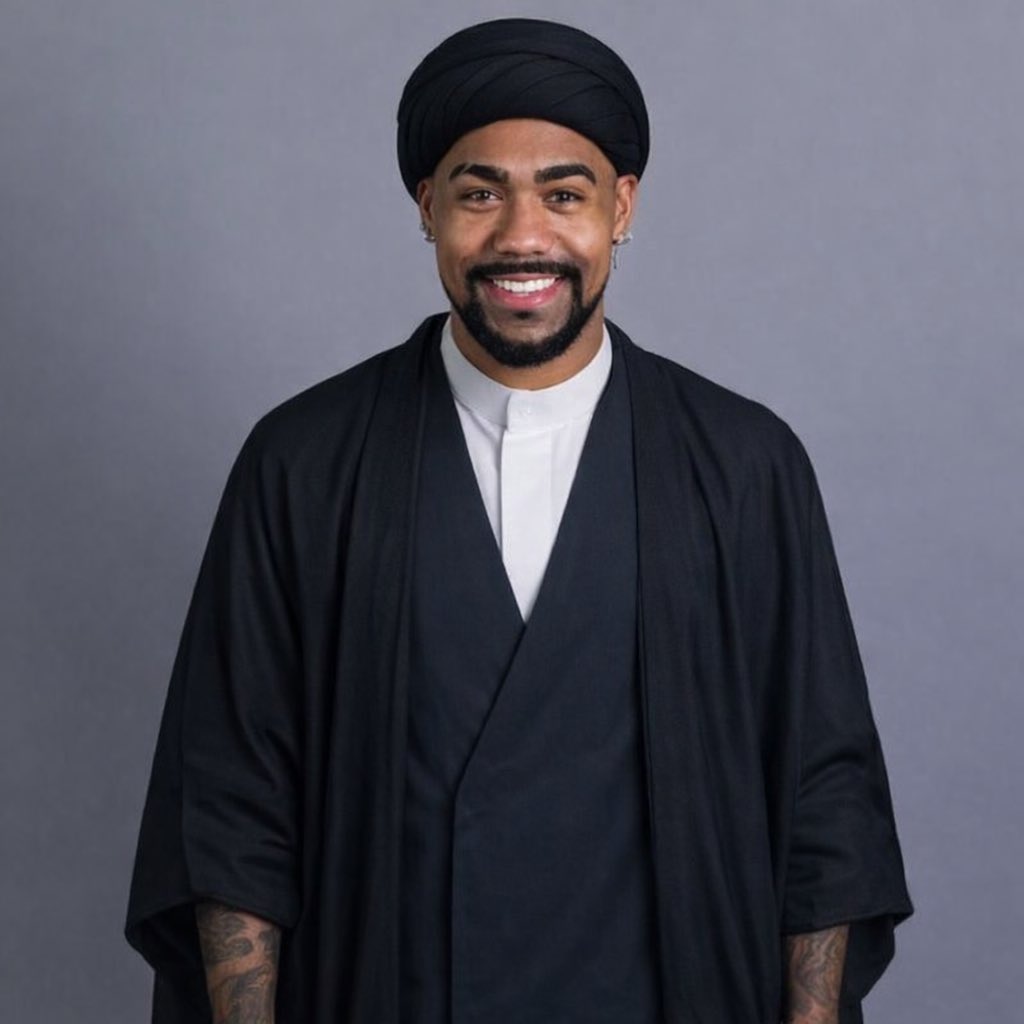 lfvxa2's tweet photo. بعد وفاة خامنيي ارشح ايات مالكوم خدامتي لتولي
الولايه الحسينيه https://t.co/GY2hs524HZ