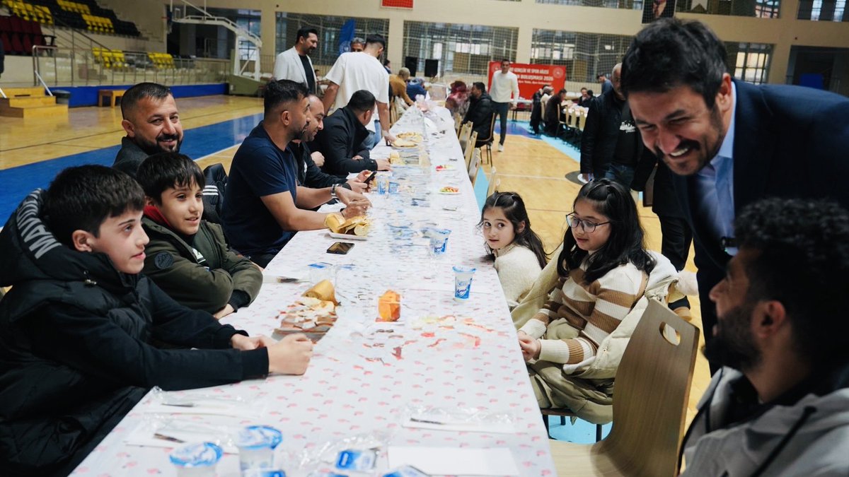 📍 *GSB Siirt Ailesi İftarda Buluştu*

GSB Siirt ailesi olarak düzenlediğimiz iftar programında personelimiz ve kıymetli aileleriyle aynı sofranın etrafında bir araya gelmenin mutluluğunu yaşadık.++