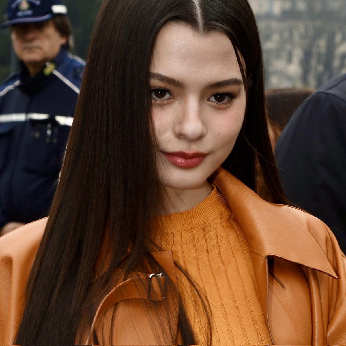 Grazimendess2's tweet image. Parabénsss @AngelssBecky e @Tods 🥹🤎❤️🪽💞,vocês são os melhores ❤️
#MilanFashionWeek 
#Beckysangels
 #TodsFW26
#beckysangels‌ #BeckyArmstrong