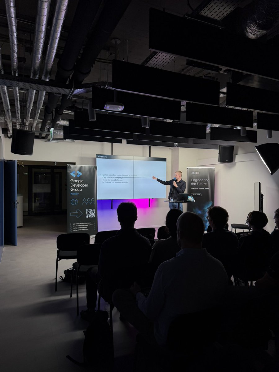 Flutter Cracow Meetup 💙 tweet media