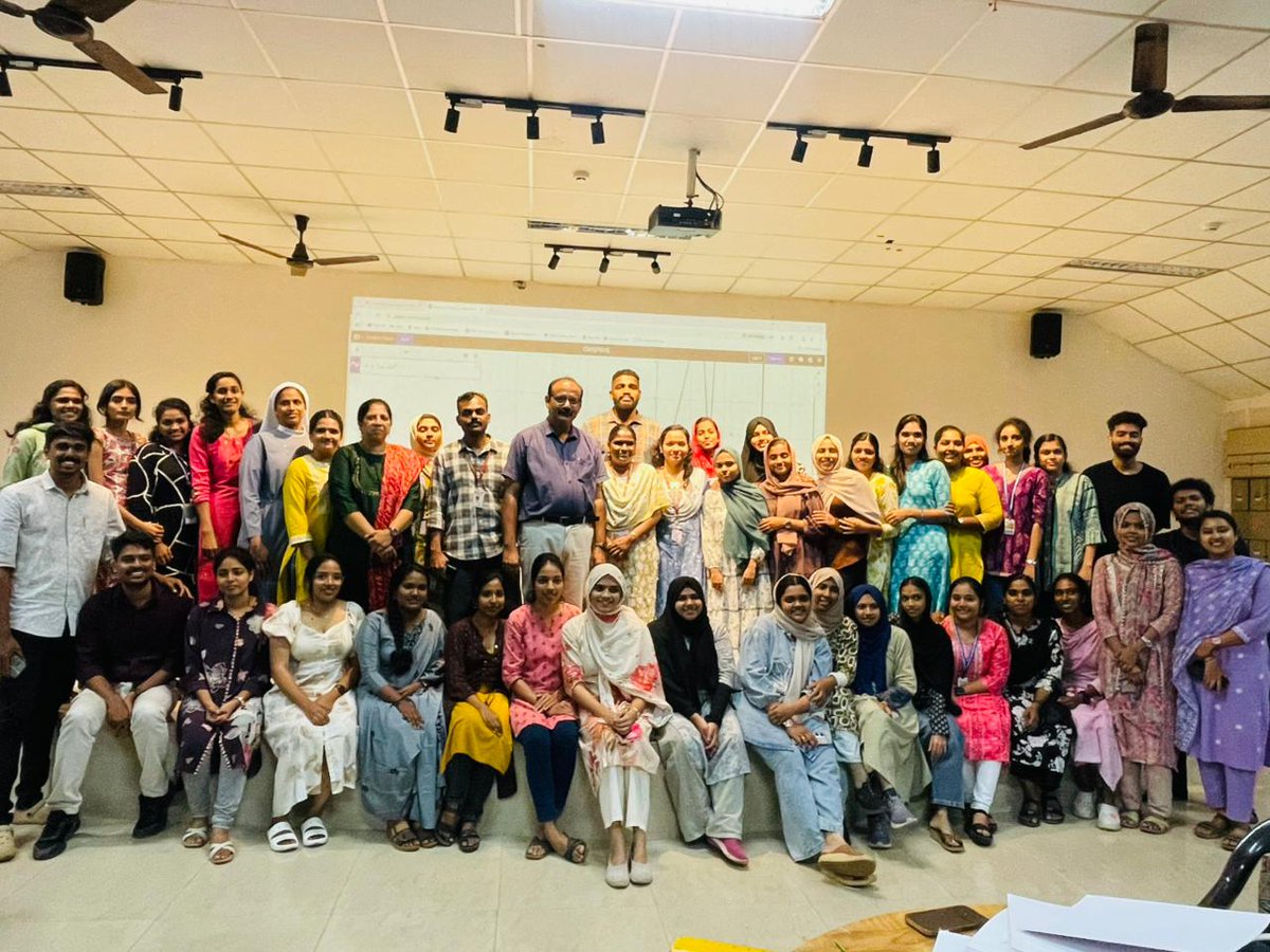 ncsmgoi's tweet image. 📐 Teachers’ Training on Mathematical Science Education at @rscpcalicut, a unit of @ncsmgoi, @MinOfCultureGoI, focused on experiential math pedagogy with hands-on labs &amp;amp; digital tools like GeoGebra and Desmos on February 26, 2026. ✨

#TeacherTraining #MathematicsEducation #STEM