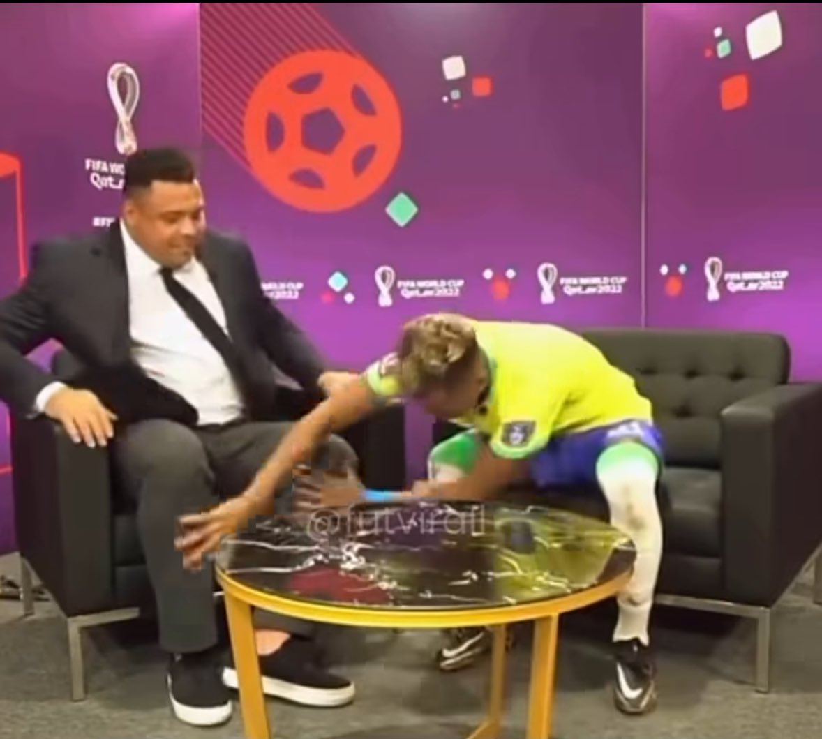soccerworld__10's tweet photo. @CentralDoBrega isso que é foda https://t.co/6LlmbZAGA1