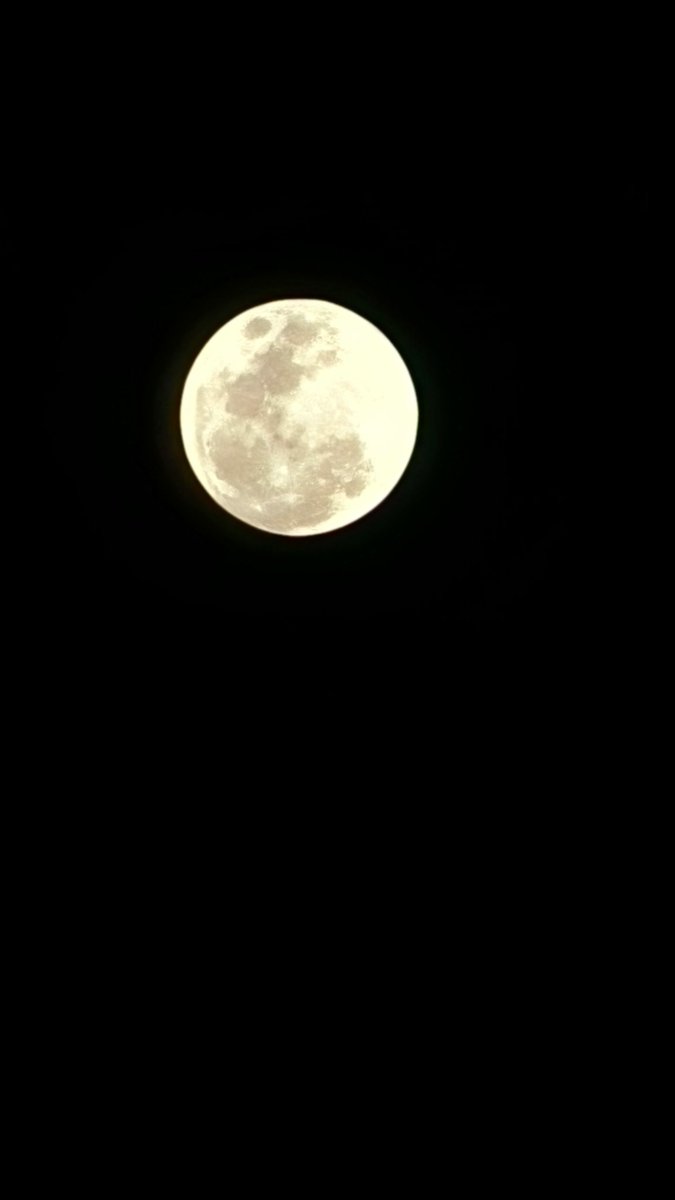 swapna20jain's tweet photo. @DrAmbrishMithal Beautiful capture, sir. Sharing the moon from my side as well.
#PostEclipse #LunarEclipse https://t.co/4UTH32Robc