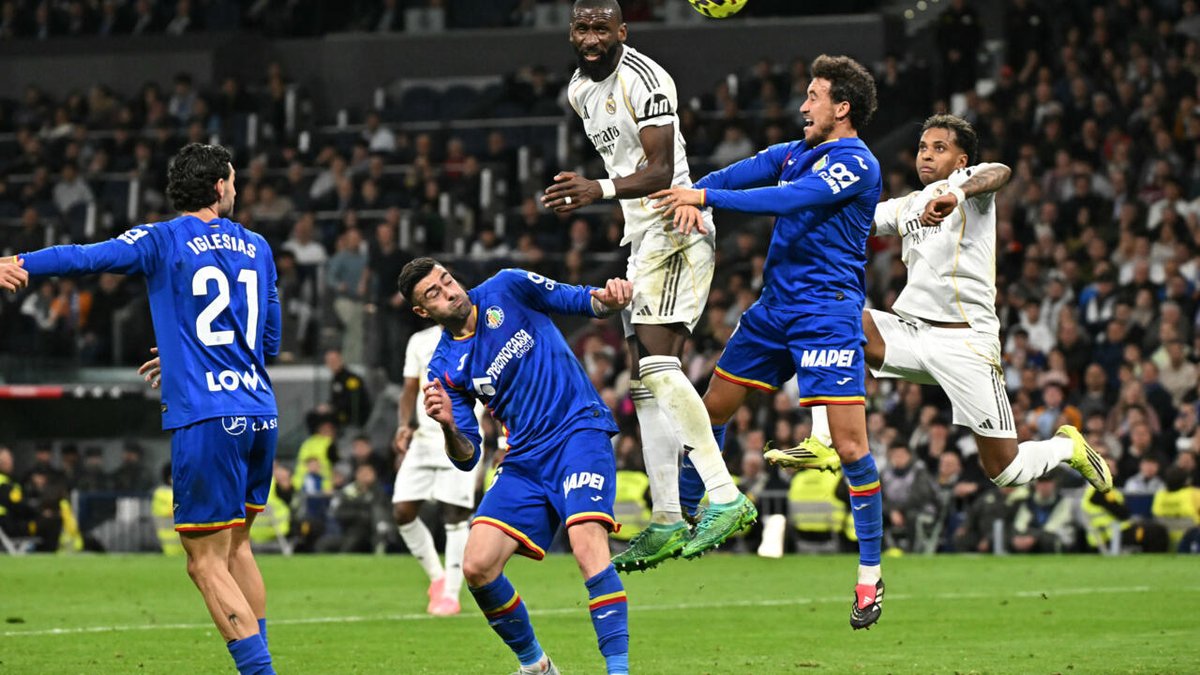 مدافع خيتافي يكشف تفاصيل حادثة روديغر المثيرة