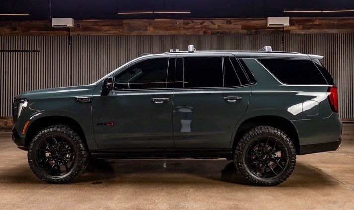 liftedtrucks's tweet image. When quality meets luxury and style. 2026 Yukon AT4 Ultimate at our #Huntsville location! #TX08590

Featuring a 2” air ride leveling kit, 22” Vossen Forged wheels, low 8k miles, 6cyl #Duramax diesel engine and much more! Call (833) 640-2740 or chat at LiftedTrucks.com🎙️ OG